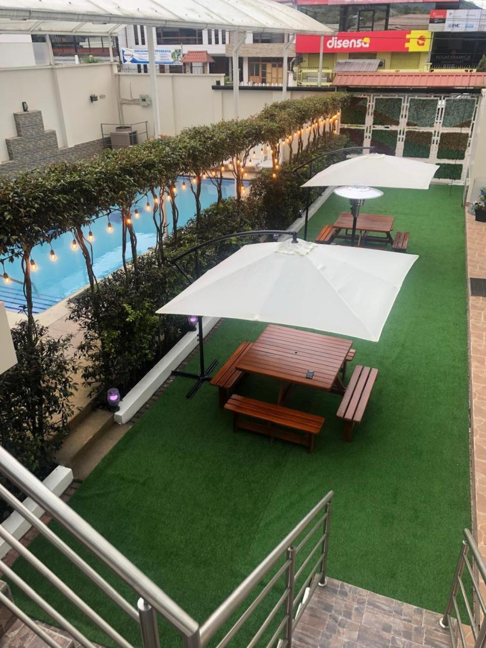 ホテル Luxor Plaza H&S San Francisco de Borja エクステリア 写真